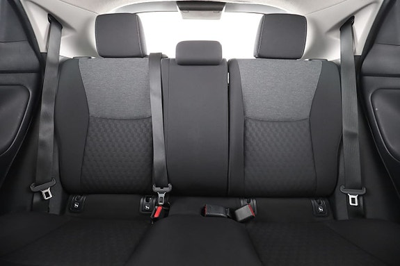 Toyota Yaris 16 of 30