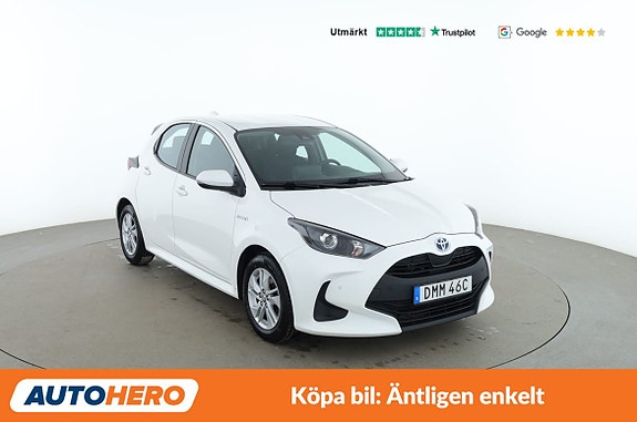 Toyota Yaris 8 of 30