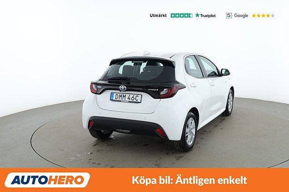 Toyota Yaris 6 of 30