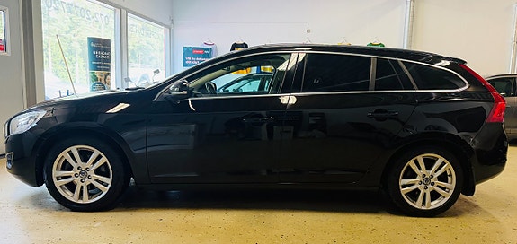 Volvo V60 4 of 22