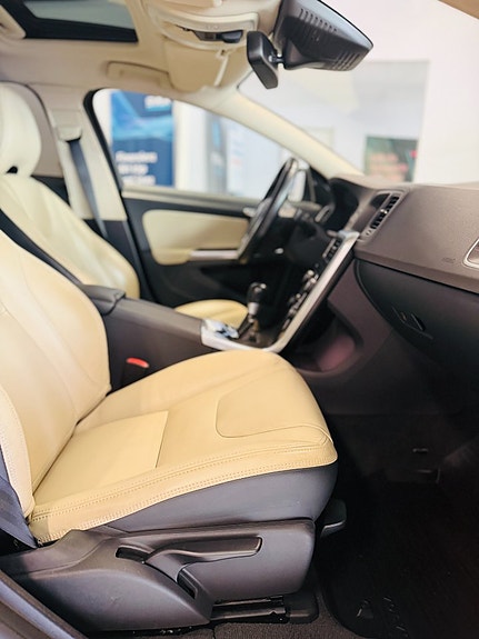 Volvo V60 20 of 22