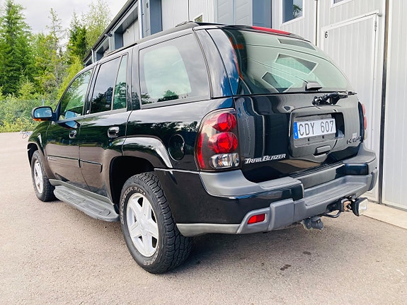 Chevrolet Trailblazer 2 of 8