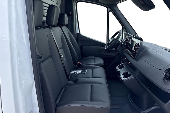 Mercedes-Benz Sprinter 311 9 of 10