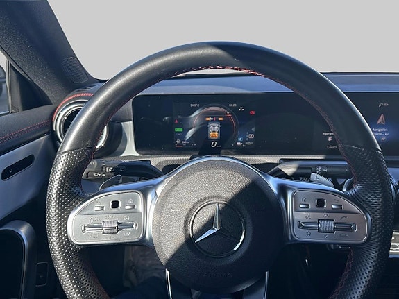 Mercedes-Benz CLA250 e 15 of 19