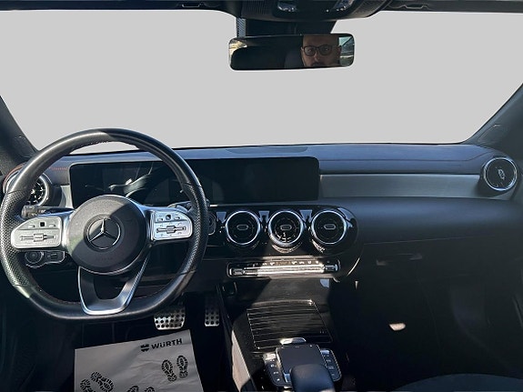 Mercedes-Benz CLA250 e 12 of 19