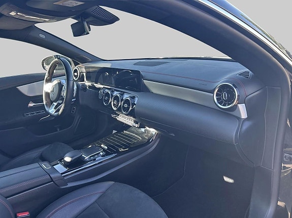 Mercedes-Benz CLA250 e 10 of 19