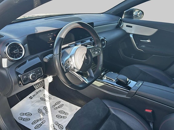 Mercedes-Benz CLA250 e 14 of 19