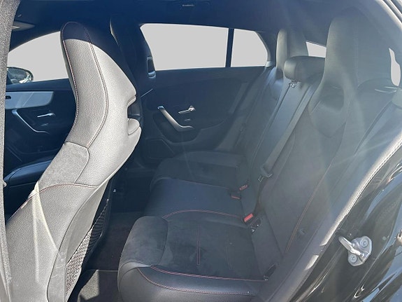 Mercedes-Benz CLA250 e 11 of 19