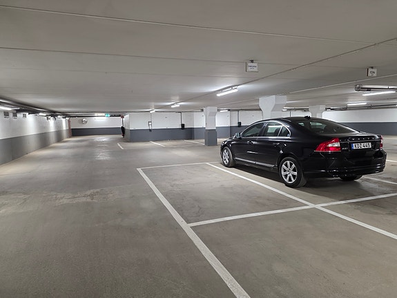 Volvo S80 4 of 13