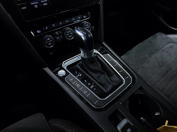 Volkswagen Passat 8 of 21
