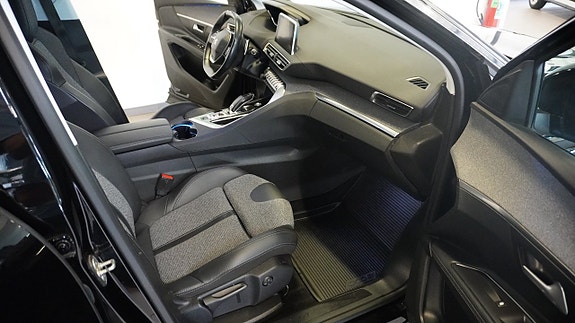 Peugeot 3008 12 of 23