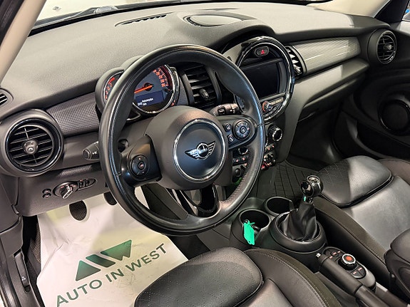 MINI Cooper 6 of 19