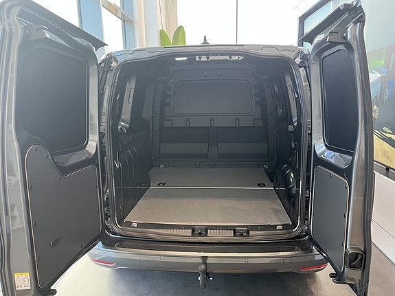 Volkswagen Caddy 8 of 8