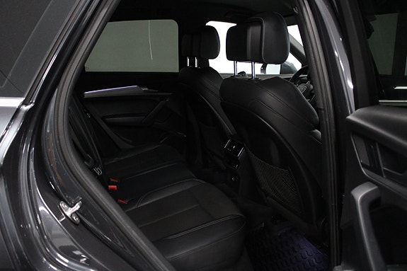Audi Q5 9 of 17