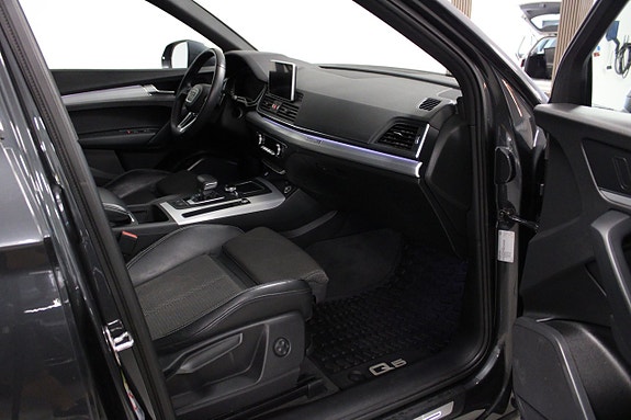 Audi Q5 10 of 17