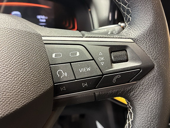 Seat Arona 16 of 23