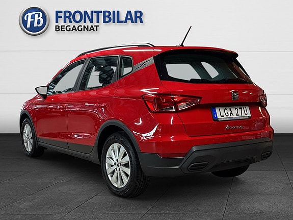 Seat Arona 8 of 23