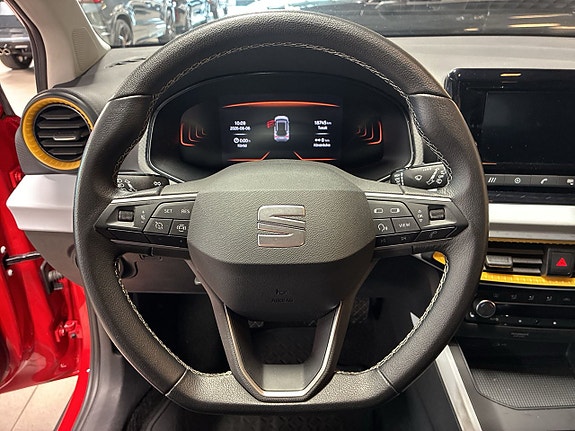 Seat Arona 14 of 23