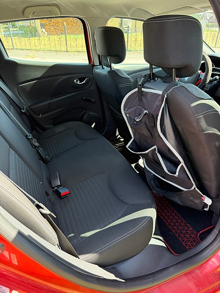 Renault Clio 8 of 9