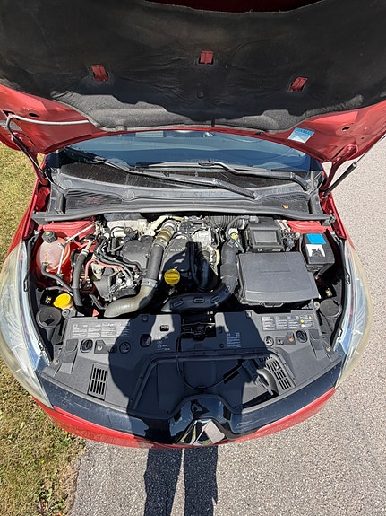 Renault Clio 6 of 9