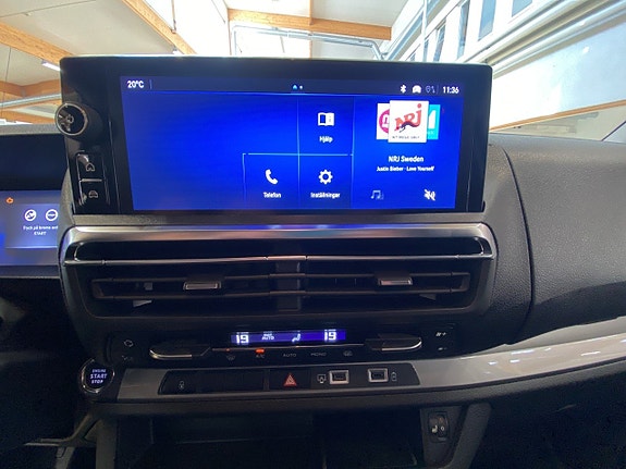 Opel Vivaro 11 of 27