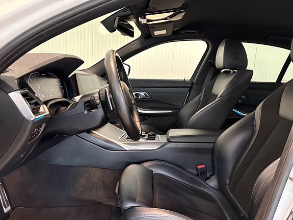 BMW 330e 9 of 23