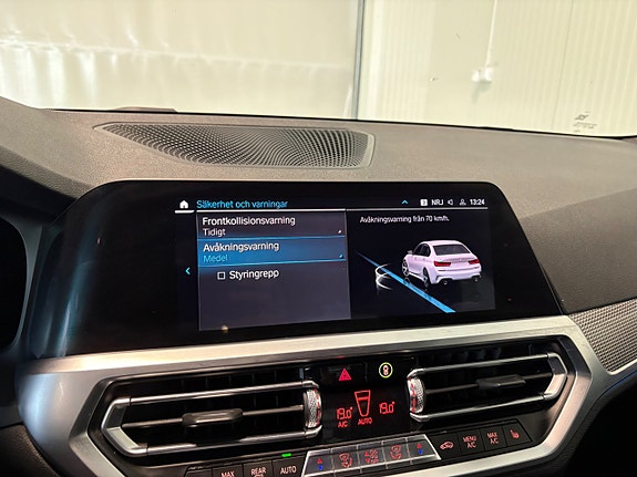 BMW 330e 17 of 23