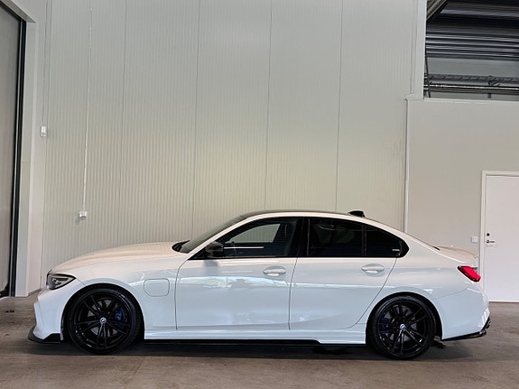 BMW 330e 6 of 23
