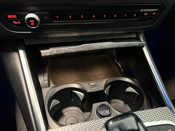 BMW 330e 19 of 23