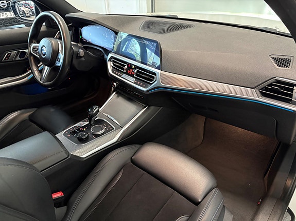 BMW 330e 12 of 23