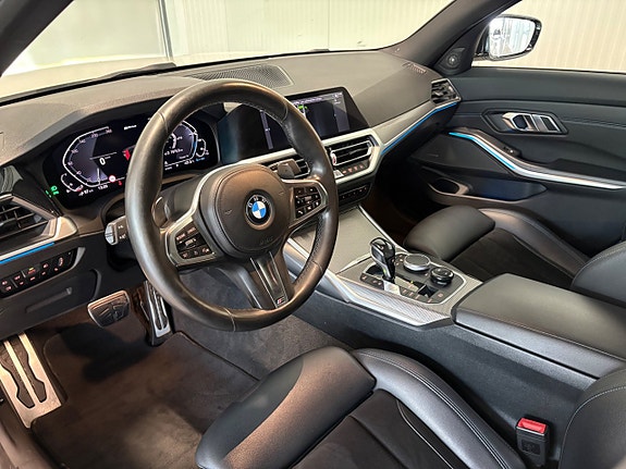 BMW 330e 8 of 23