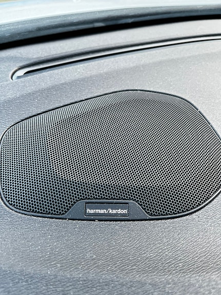 Volvo V40 Cross Country 6 of 10