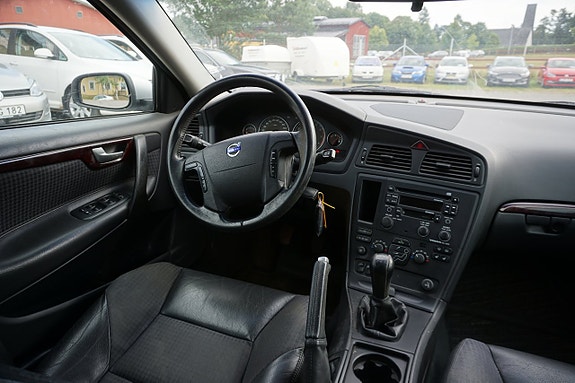 Volvo V70 5 of 8
