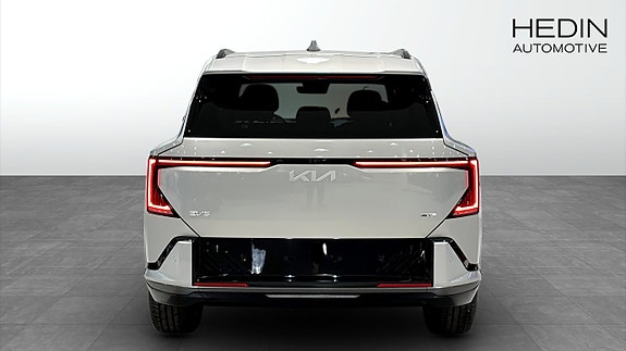 Kia EV5 13 of 17