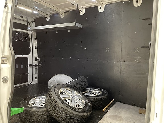 Volkswagen Crafter 14 of 21