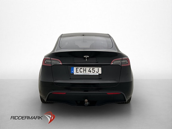 Tesla Model Y 8 of 30