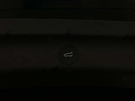Tesla Model Y 30 of 30