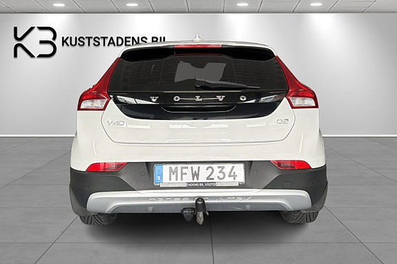 Volvo V40 Cross Country 4 of 21