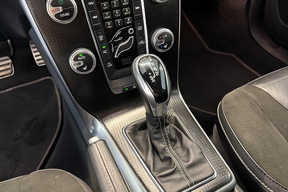 Volvo V40 Cross Country 19 of 21