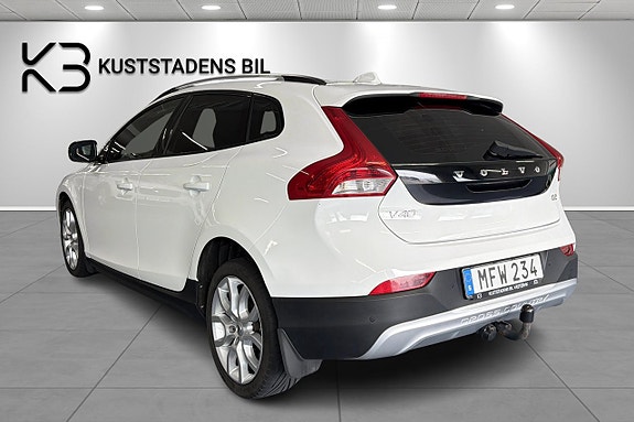 Volvo V40 Cross Country 5 of 21
