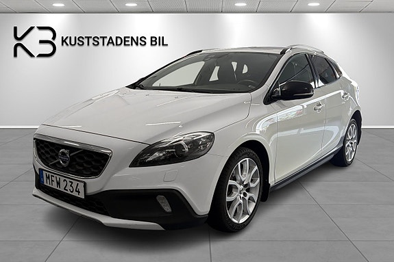 Volvo V40 Cross Country 7 of 21
