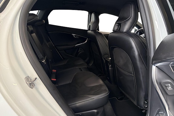 Volvo V40 Cross Country 20 of 21