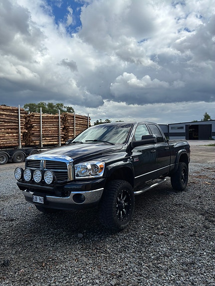 Dodge RAM 2500 7 of 10