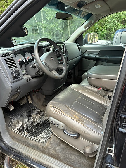 Dodge RAM 2500 8 of 10