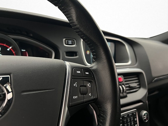 Volvo V40 15 of 30