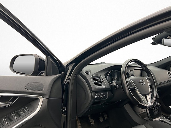 Volvo V40 10 of 30