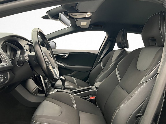 Volvo V40 11 of 30