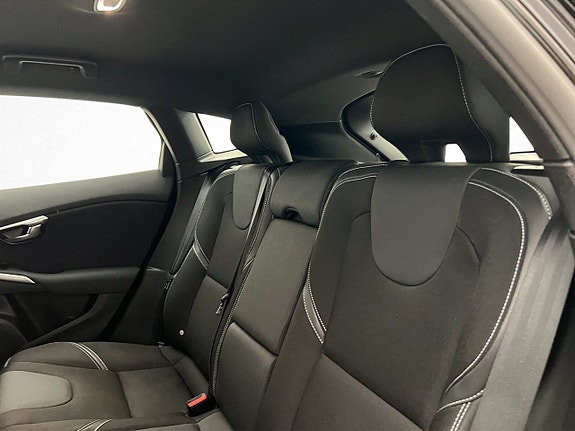 Volvo V40 25 of 30
