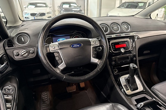 Ford S-MAX 9 of 24