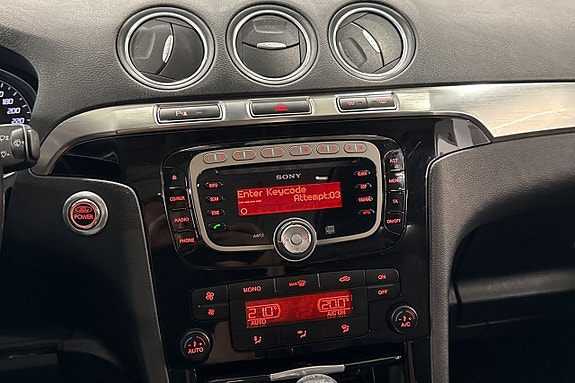 Ford S-MAX 12 of 24
